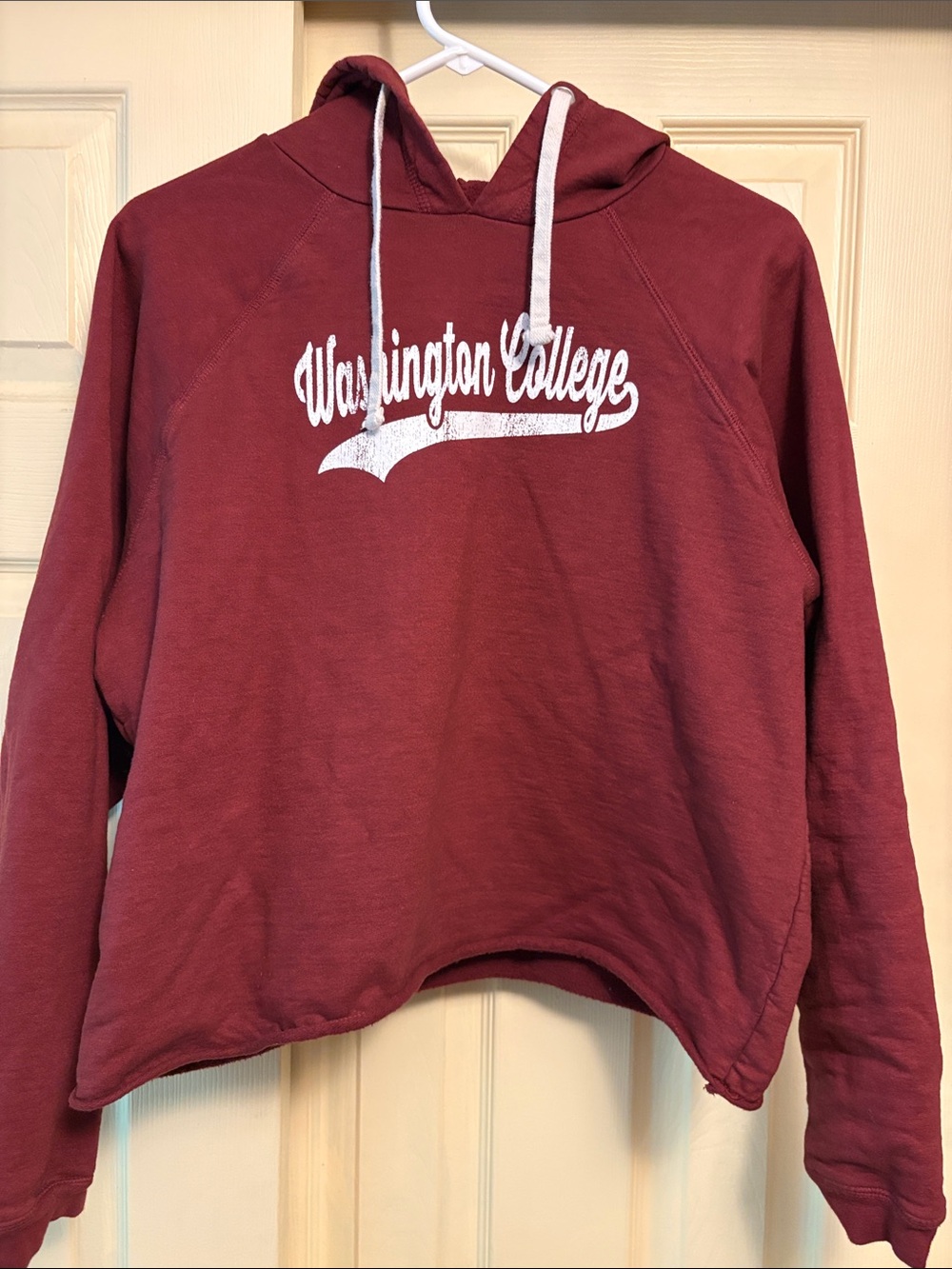 Washington College Maroon Hoodie, kids XL, slightly cropped